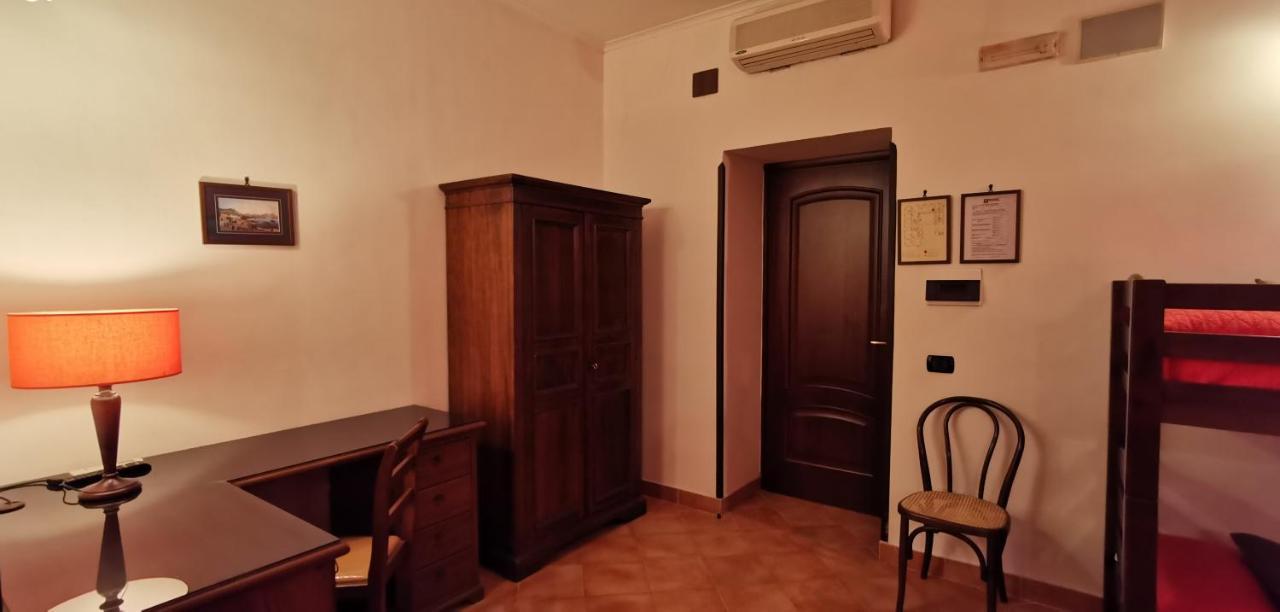 Neapolis 3* Neapel
